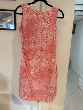 J. McLaughlin Red and White Sleeveless Shift Dress